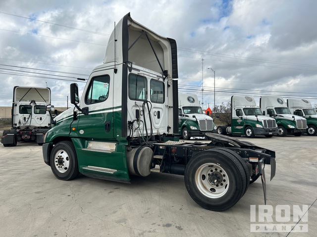 CAMIóN 2017 FREIGHTLINER