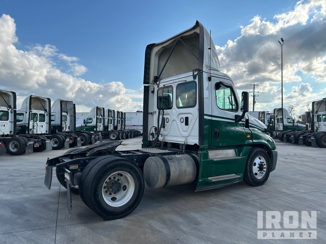 CAMIóN 2017 FREIGHTLINER