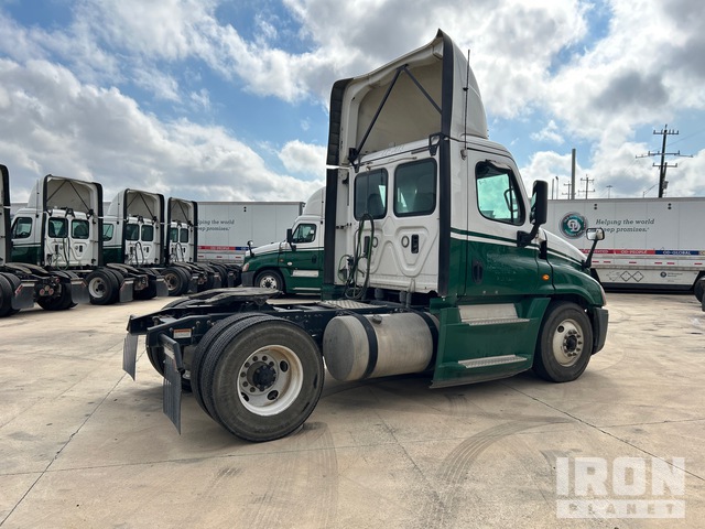 CAMIóN 2017 FREIGHTLINER