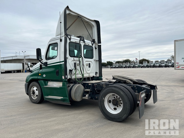 CAMIóN 2016 FREIGHTLINER