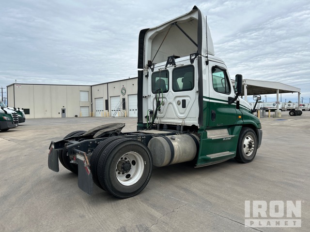 CAMIóN 2016 FREIGHTLINER