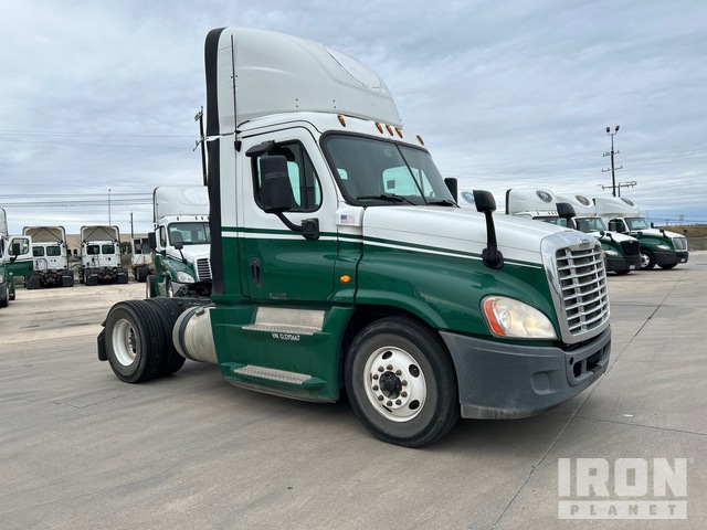 CAMIóN 2016 FREIGHTLINER