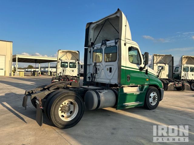 CAMIóN 2016 FREIGHTLINER