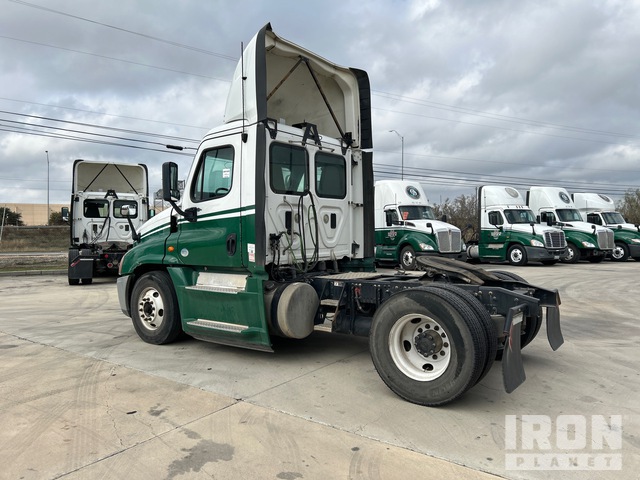 CAMIóN 2016 FREIGHTLINER