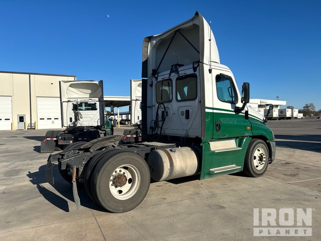 CAMIóN 2016 FREIGHTLINER