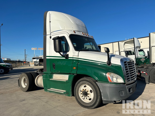 CAMIóN 2016 FREIGHTLINER