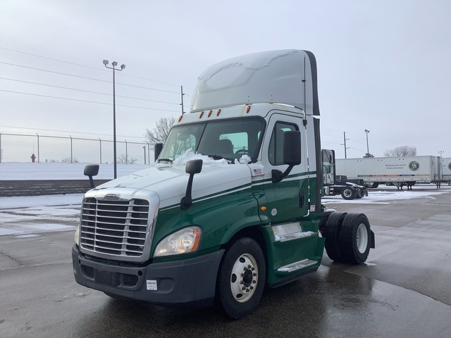2017 Freightliner PX125042ST 4x2 S/A Day Cab Truck Tractor