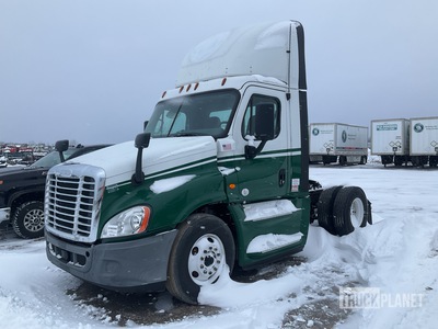 2018 Freightliner Cascadia 125 4x2 S/A Day Cab Truck Tractor (Inoperable)
