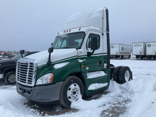 2018 Freightliner Cascadia 125 4x2 S/A Day Cab Truck Tractor (Inoperable)