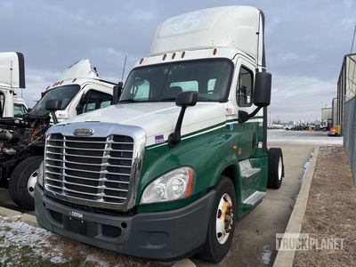 2017 Freightliner Cascadia 125 4x2 S/A Day Cab Truck Tractor