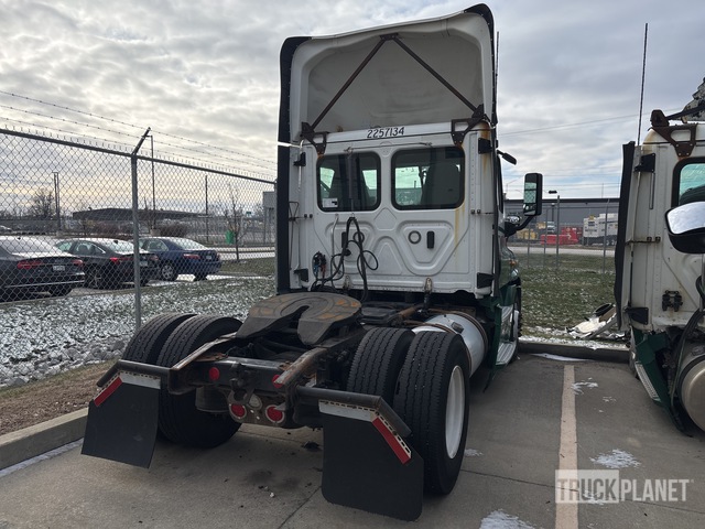 CAMIóN 2017 FREIGHTLINER