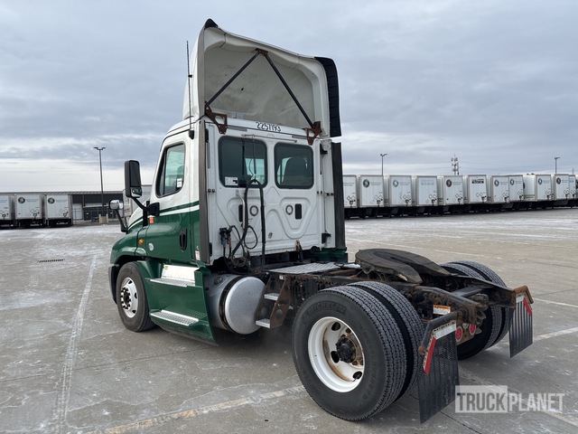 CAMIóN 2017 FREIGHTLINER