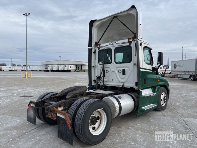 CAMIóN 2017 FREIGHTLINER