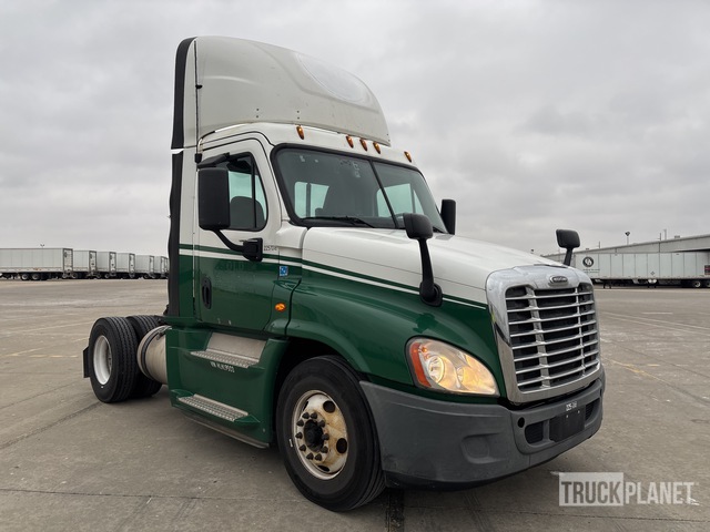 CAMIóN 2017 FREIGHTLINER