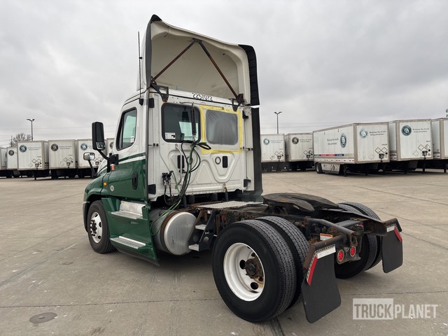 CAMIóN 2017 FREIGHTLINER