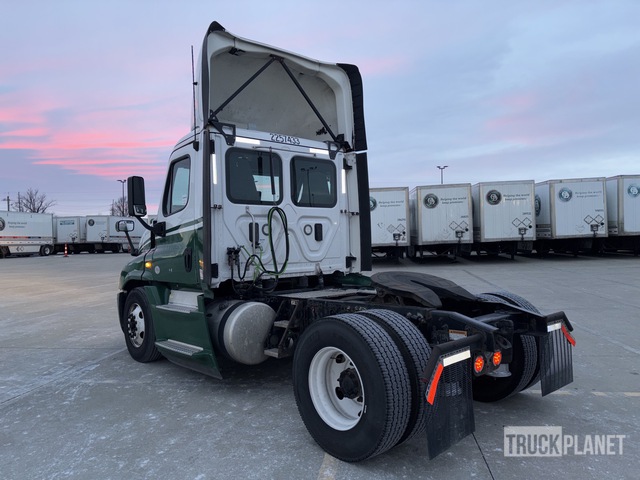 CAMIóN 2017 FREIGHTLINER