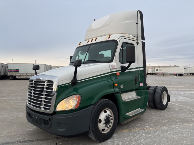 2017 Freightliner Cascadia 125 4x2 S/A Day Cab Truck Tractor