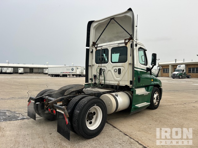 CAMIóN 2017 FREIGHTLINER