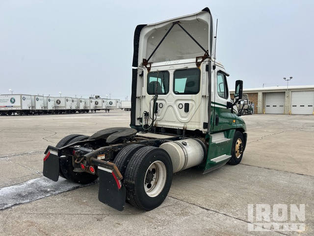 CAMIóN 2017 FREIGHTLINER