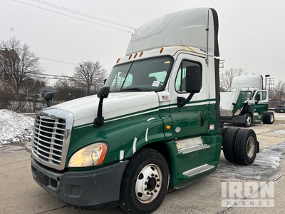 2017 Freightliner Cascadia 125 4x2 Cabeza Tractora Cabina Corta