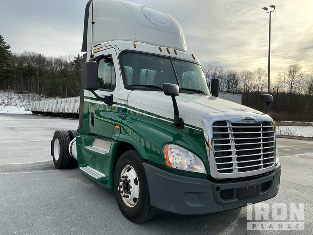 CAMIóN 2017 FREIGHTLINER