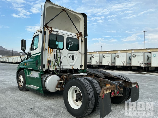 CAMIóN 2017 FREIGHTLINER