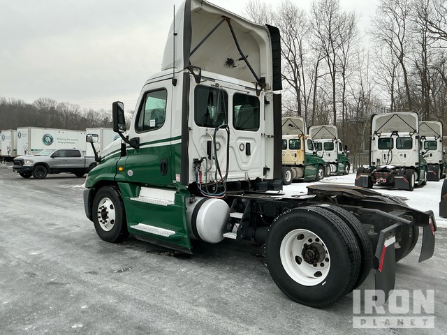 CAMIóN 2017 FREIGHTLINER