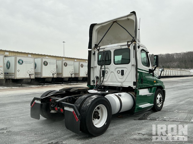 CAMIóN 2017 FREIGHTLINER
