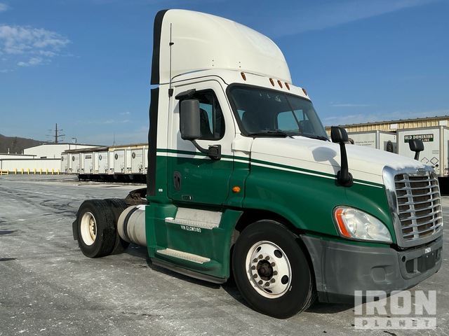 CAMIóN 2016 FREIGHTLINER