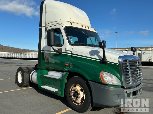 CAMIóN 2016 FREIGHTLINER