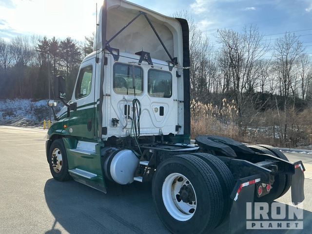 CAMIóN 2016 FREIGHTLINER