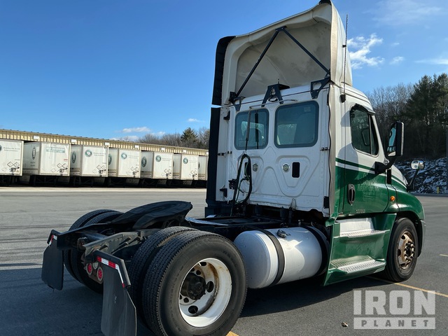 CAMIóN 2016 FREIGHTLINER