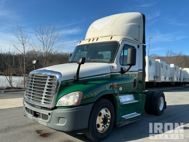 CAMIóN 2016 FREIGHTLINER