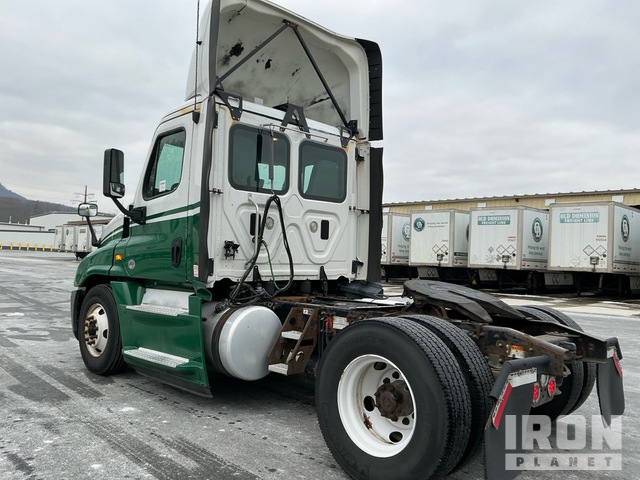 CAMIóN 2016 FREIGHTLINER