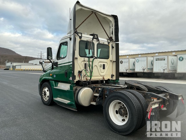 CAMIóN 2016 FREIGHTLINER