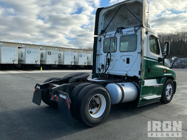 CAMIóN 2016 FREIGHTLINER