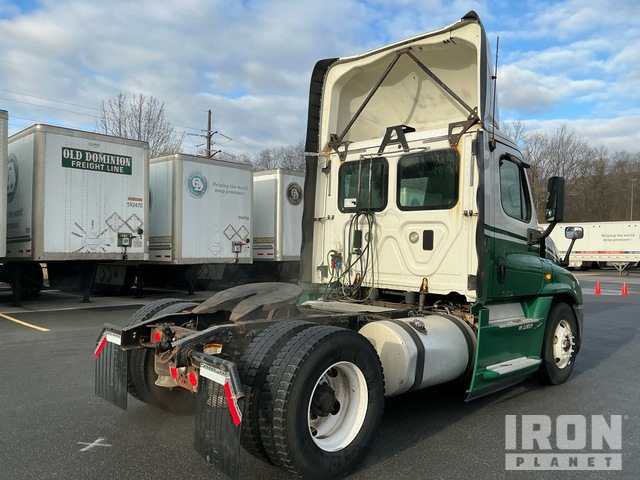 CAMIóN 2016 FREIGHTLINER