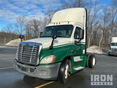 2016 Freightliner Cascadia 125 4x2 S/A Day Cab Truck Tractor