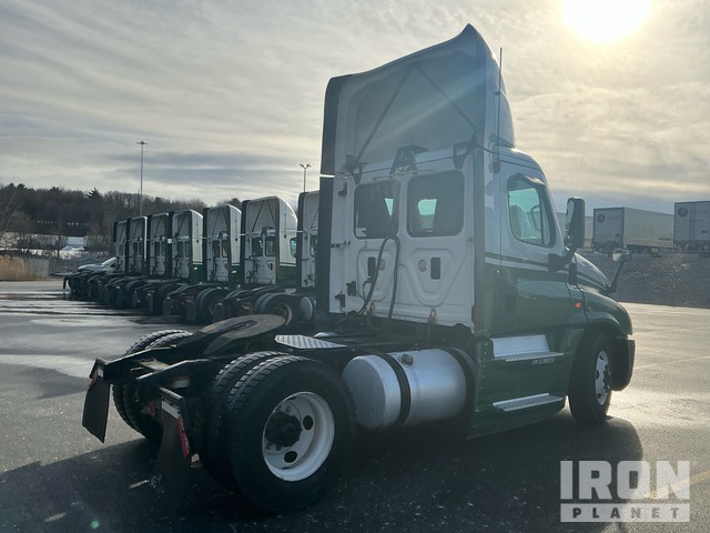 CAMIóN 2016 FREIGHTLINER