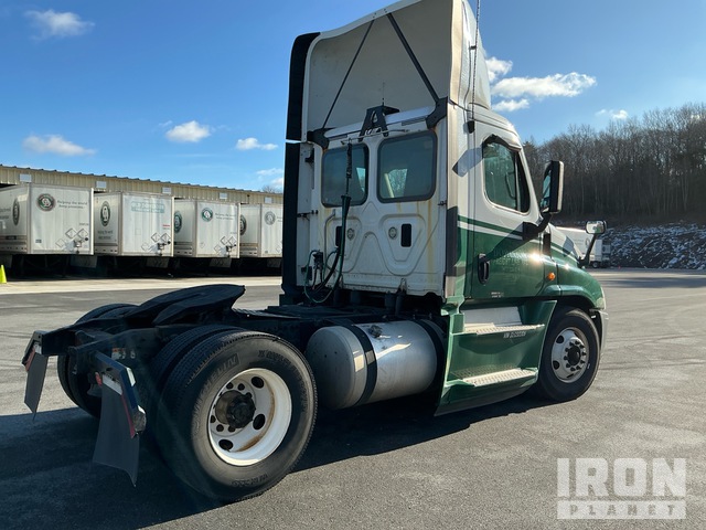 CAMIóN 2016 FREIGHTLINER