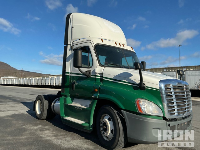 CAMIóN 2016 FREIGHTLINER