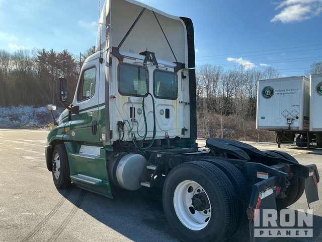 CAMIóN 2016 FREIGHTLINER