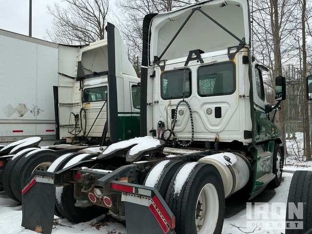 CAMIóN 2016 FREIGHTLINER