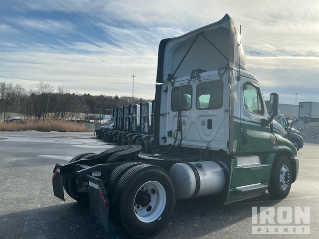 CAMIóN 2016 FREIGHTLINER