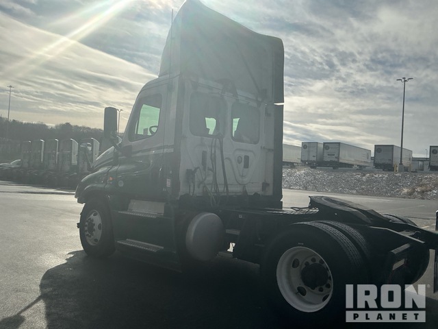 CAMIóN 2016 FREIGHTLINER