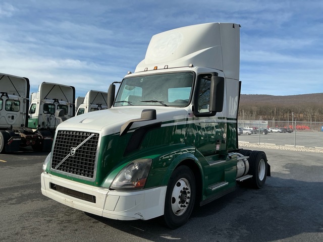 2017 Volvo VNL 4x2 S/A Day Cab Truck Tractor