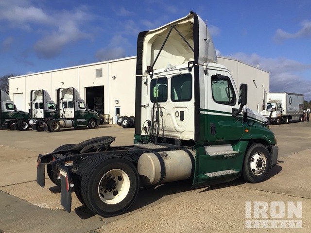 CAMIóN 2017 FREIGHTLINER