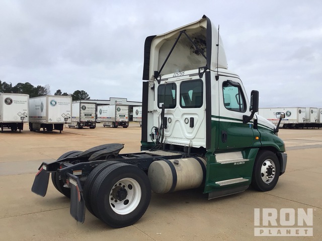 CAMIóN 2017 FREIGHTLINER