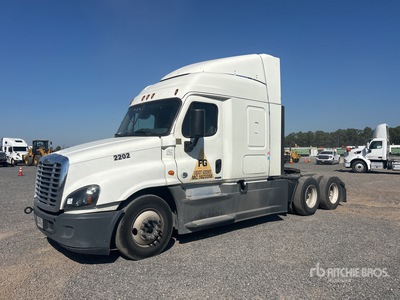 2018 Freightliner Cascadia 125 6x4 T/A Sleeper Truck Tractor