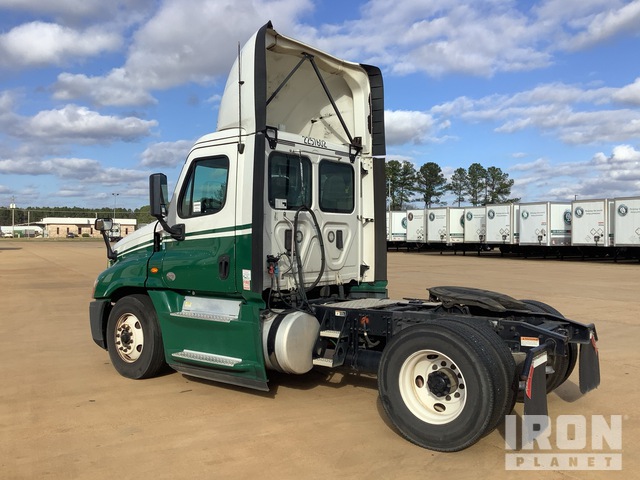 CAMIóN 2017 FREIGHTLINER